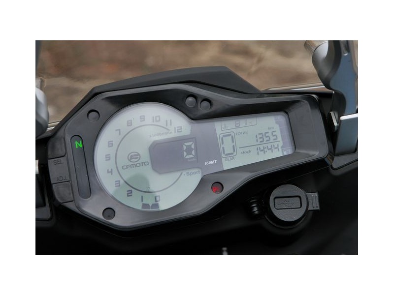 MOTORNO KOLO CFMOTO 650MT ABS / CF650-3C L3e-A3
