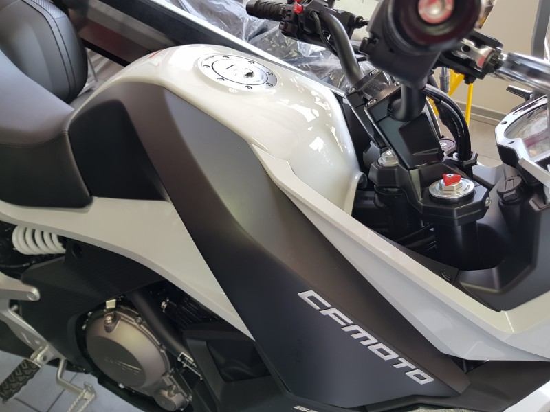 MOTORNO KOLO CFMOTO 650MT ABS / CF650-3C L3e-A3